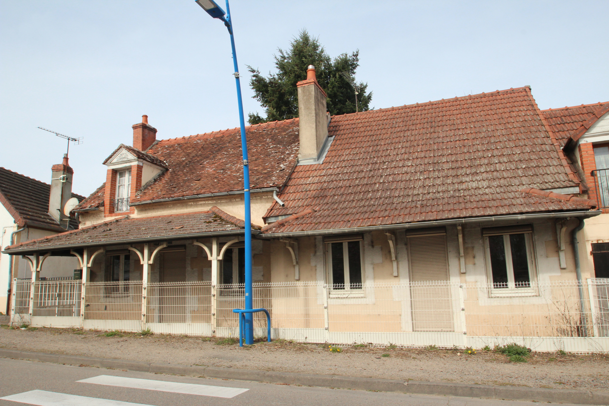 Saint Léger des Vignes, maison de plain pied