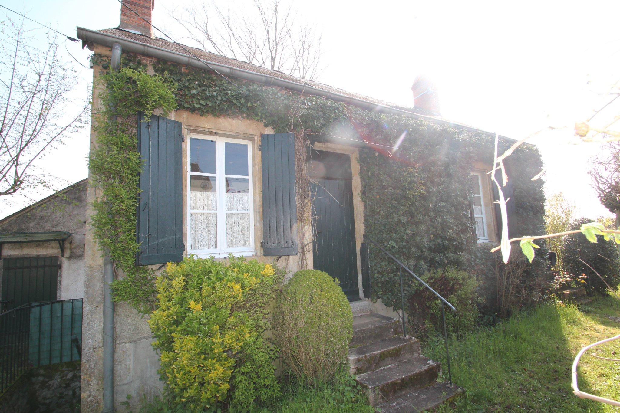 A CHAMPVERT, charmante petite maison de campagne