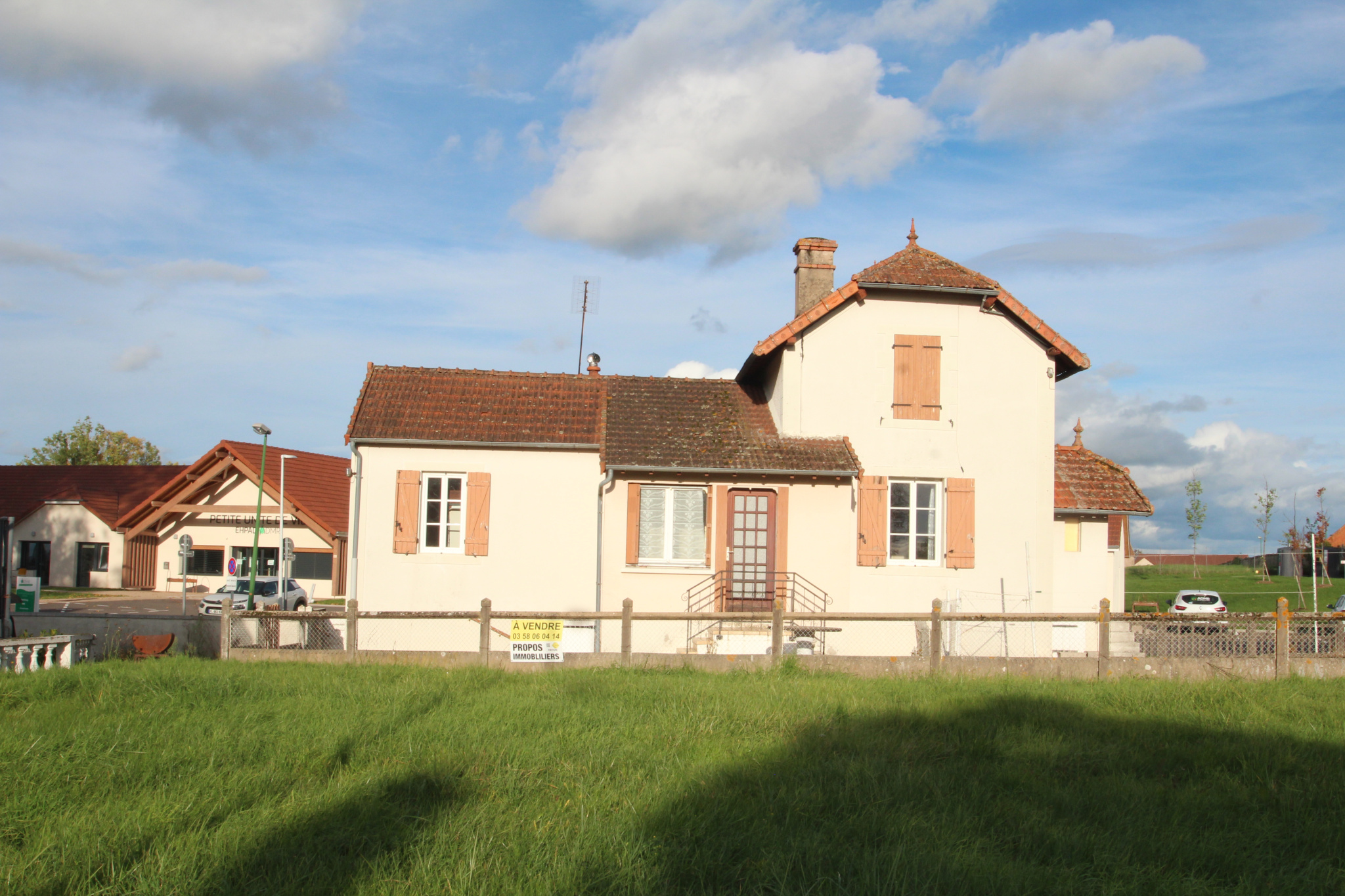 ENTRE DECIZE et BOURBON LANCY, charmante maison d'habitatio